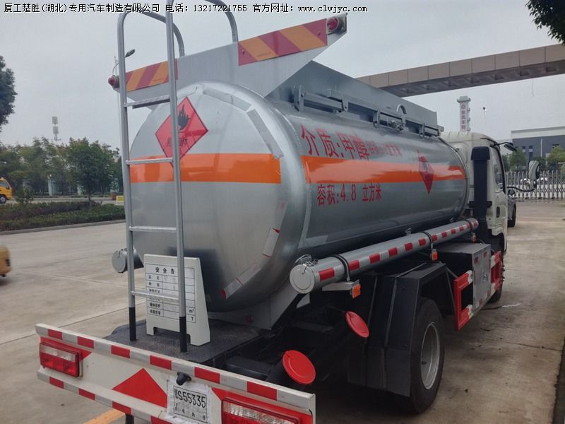 酒精运输车