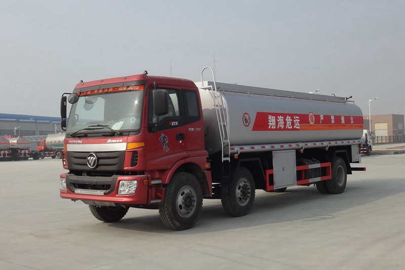 福田欧曼小三轴油罐车
