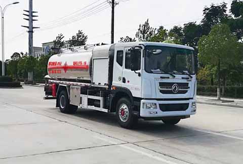 东风D9飞机加油车
